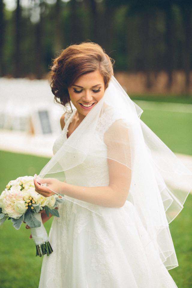 Real Weddings: Gold & Mint Summer Wedding